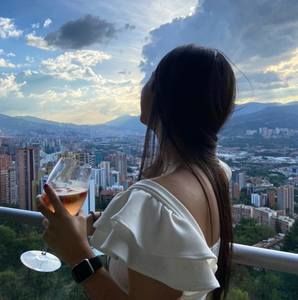 Meet your Posher, Manuela